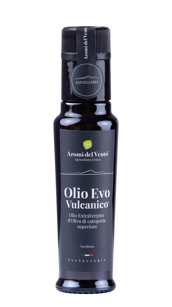 Olio EVO Vulcanico® - Olio ExtraVergine di Pantelleria su sfondo bianco